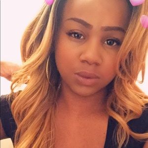 Meet your Posher, Felicia